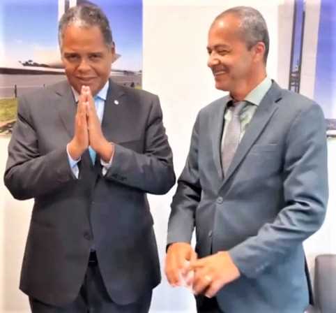 Camacã: Prefeitura recebe uma nova Retroescavadeira e reforça sua frota